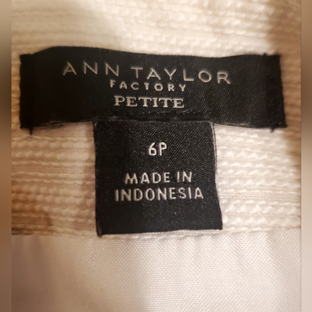 Ann Taylor Cream Floral Pencil Skirt - Picture 5 of 5